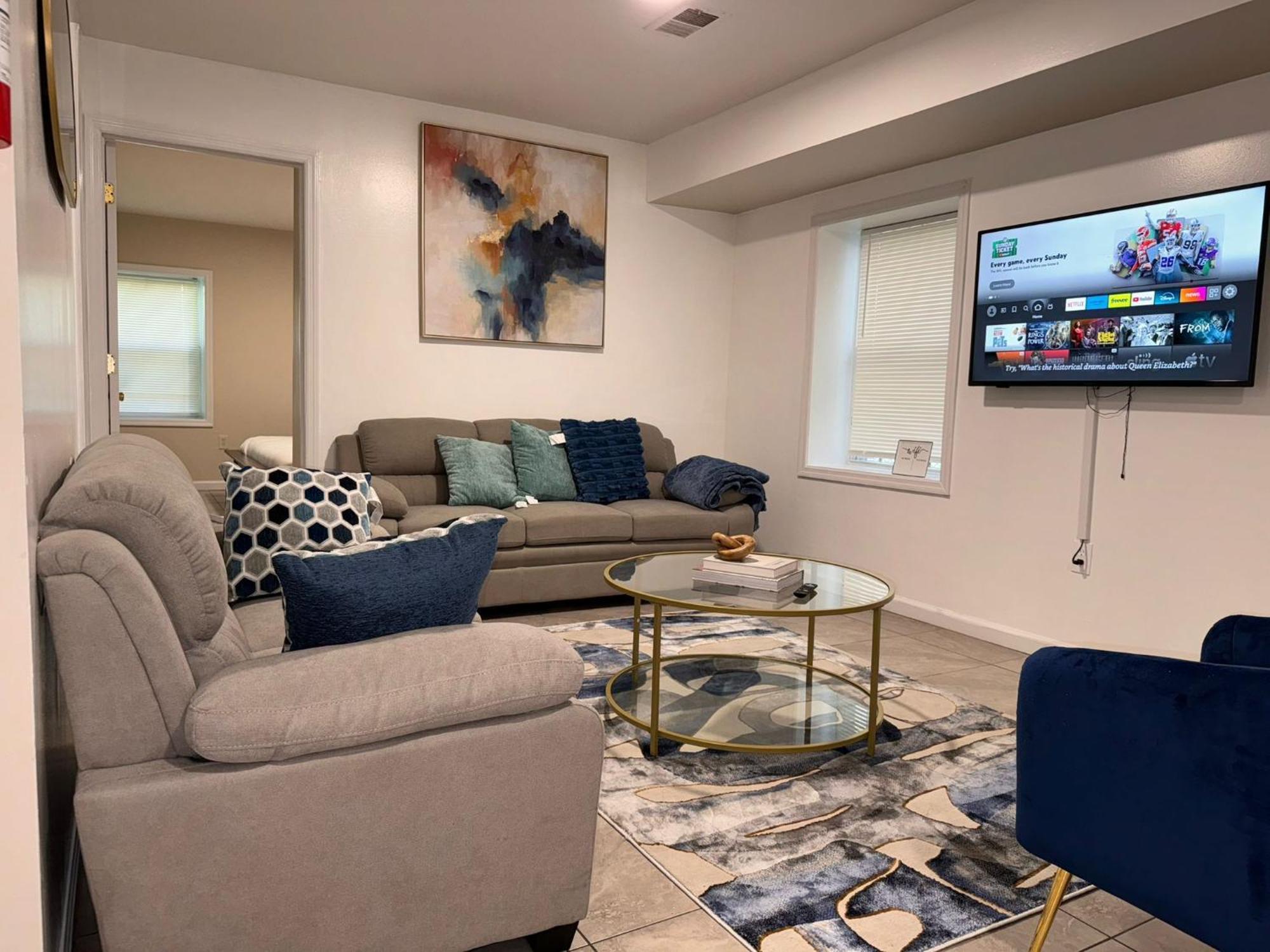 Cosy Bedroom 6 Minutes To Ewr Prudential Hotels Pen Station Newark Buitenkant foto