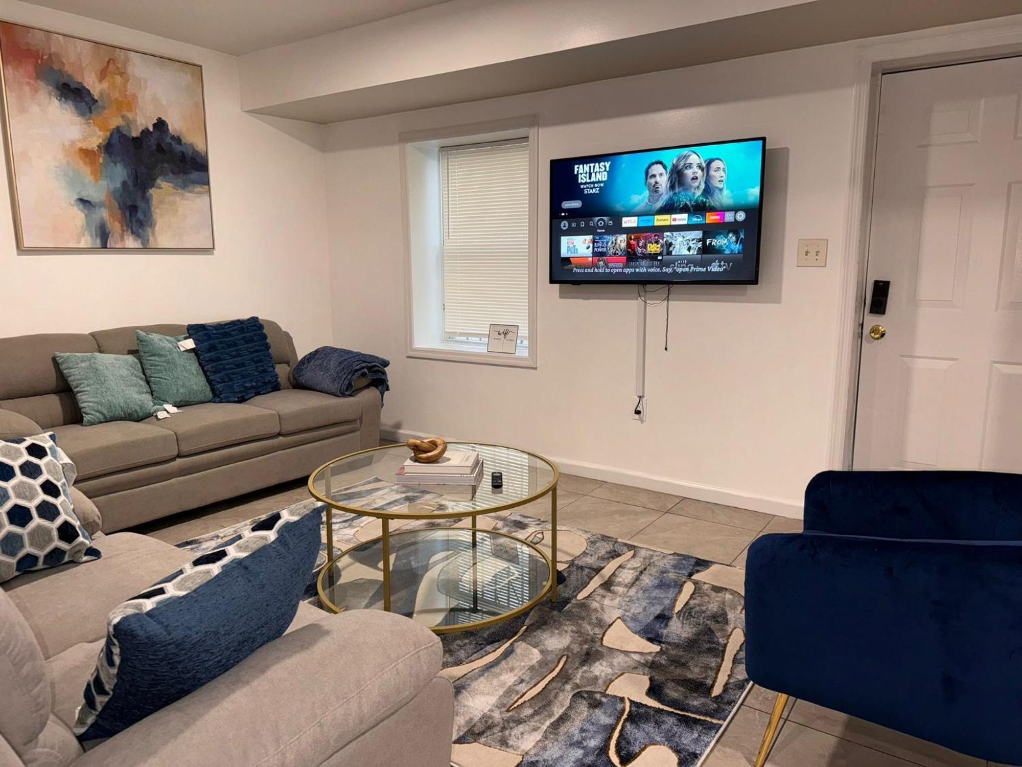 Cosy Bedroom 6 Minutes To Ewr Prudential Hotels Pen Station Newark Buitenkant foto